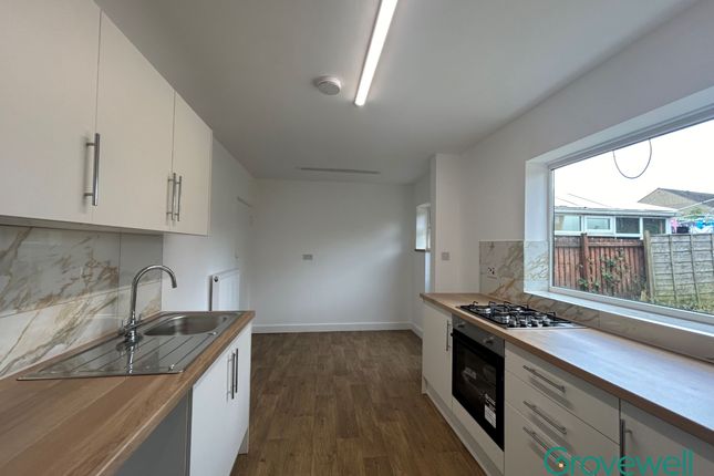 187 Springs Lane, Stalybridge photo 5