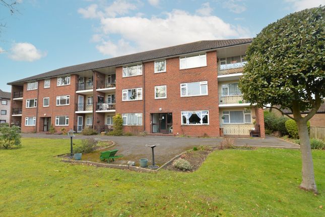 Thumbnail Flat for sale in Spencer Court, Spencer Road, New Milton, Hampshire
