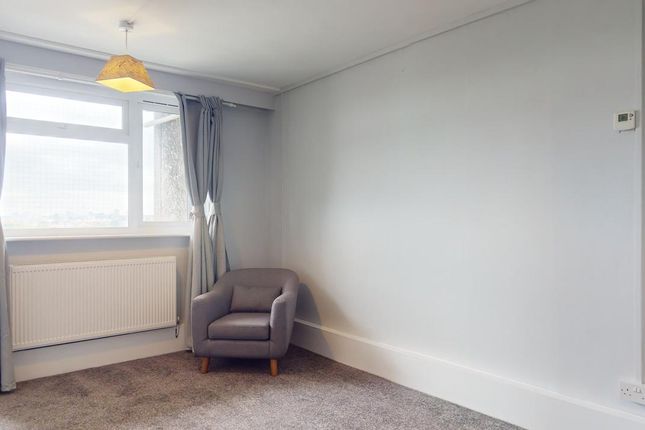 Thumbnail Flat to rent in Lime Grove, London