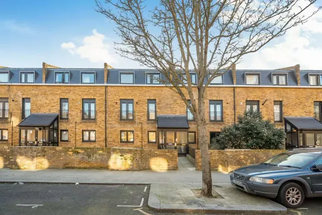 3-bed maisonette on 16a, St. Ervans Road, London, £725,000