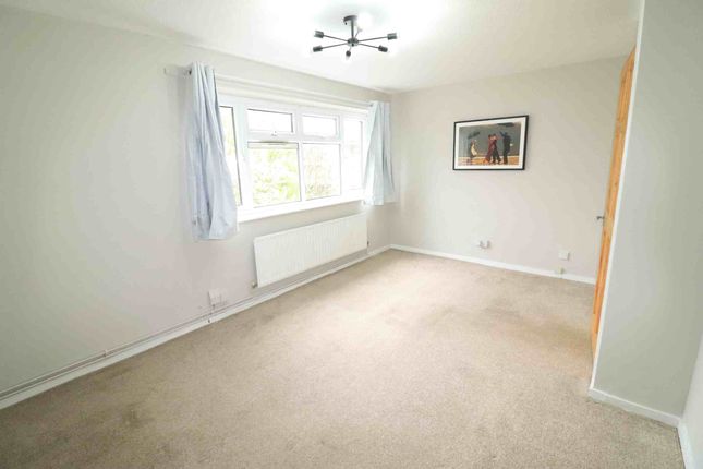 Flat to rent in Wadhurst Close, London