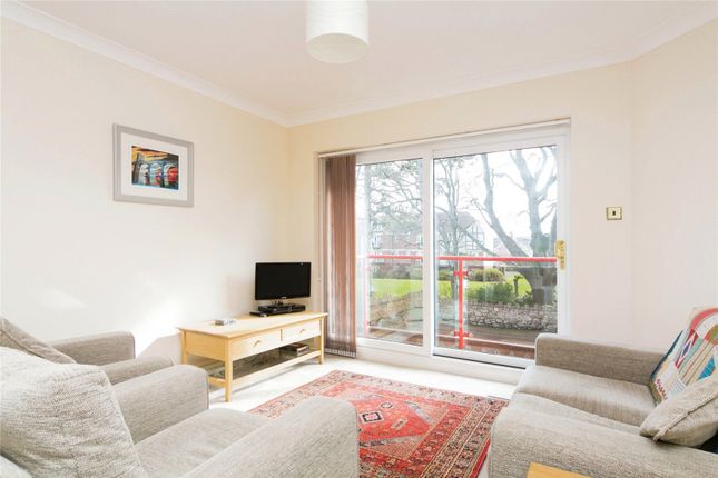 Flat 5,,, Llannerch Court, Colwyn Bay photo 2