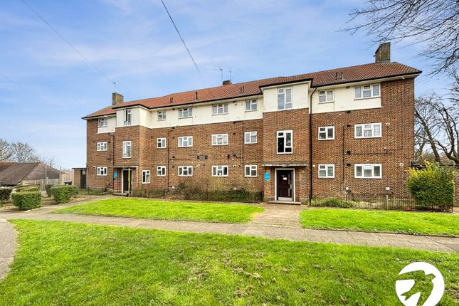 Thumbnail Flat to rent in Chorley Wood Crescent, Orpington