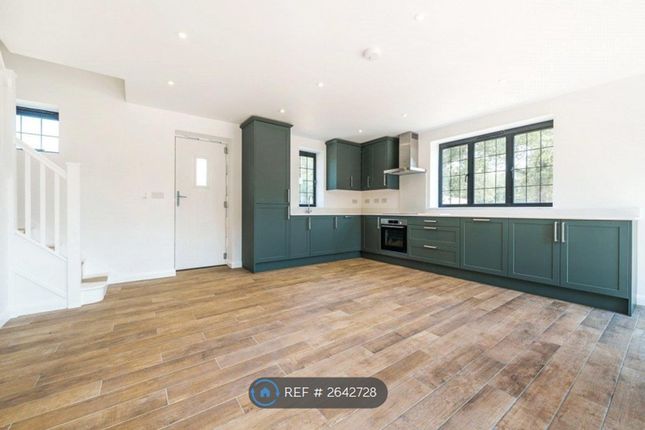 Kitchen/Dining Area