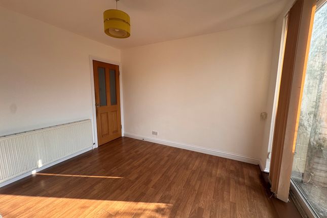 6 Harcourt Gardens, Weston, Bath photo 4