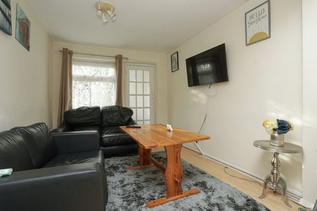 4, The Close, Canterbury photo 3