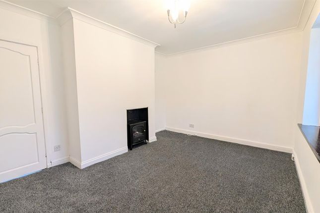 45, Mountain Crescent, Dewsbury photo 4