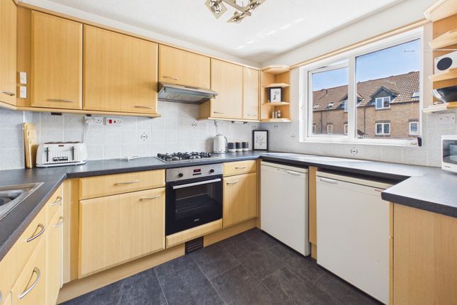19, Minstrel Way, Gloucester photo 2