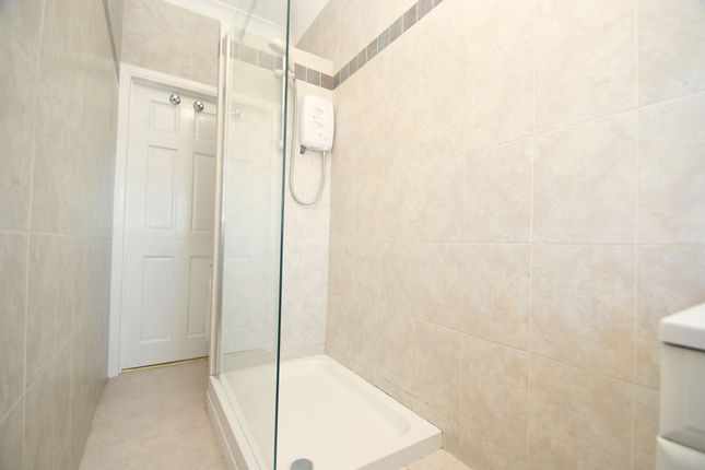 Flat to rent in Northumberland Court, Northumberland Avenue