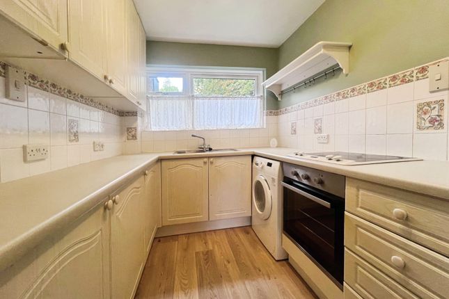 Flat 30, Cariad Court,, Cleeve Road, Reading photo 2