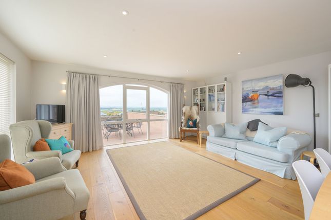 1 King Edward View, Berwick-Upon-Tweed photo 3