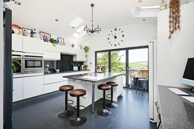 39, Burns Drive, Dronfield photo 2
