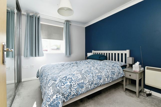 Flat for sale in Searle Close, Chelmsford, Essex