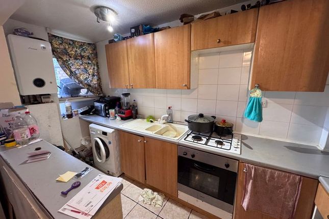53, Neville Court, Washington photo 4