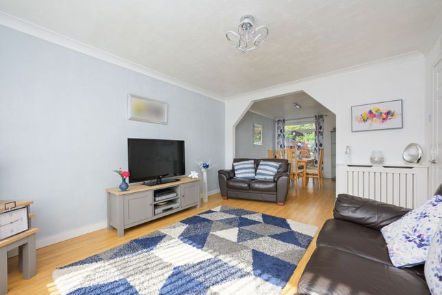 101 Lawers Crescent, Falkirk photo 4