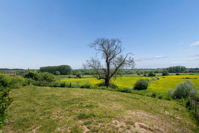 97, Weston Road, Olney photo 2
