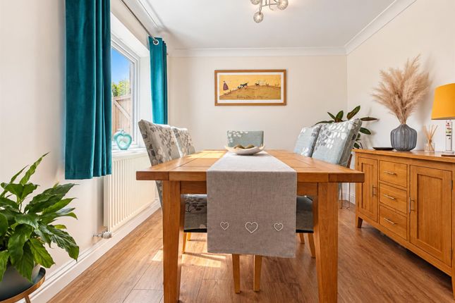 17, Caer Peris View, Fareham photo 3