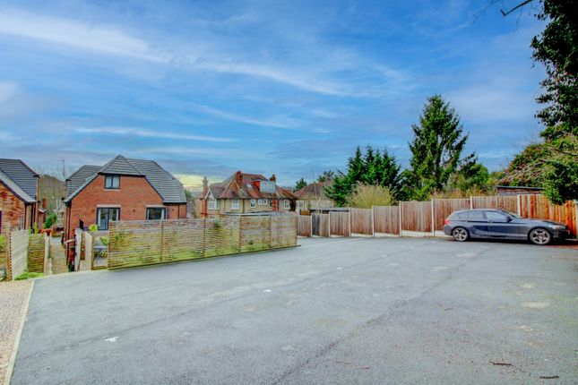 Maisonette for sale in West Wycombe Road, High Wycombe