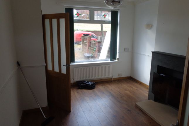 274, Deerlands Avenue, Sheffield photo 2