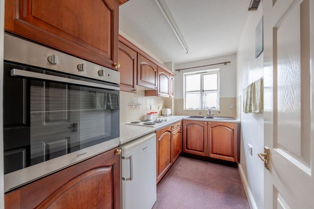 Flat 37, Wedderburn Lodge Wetherby Road, Harrogate photo 2