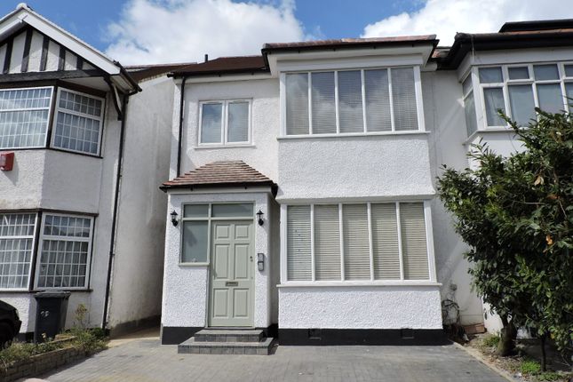 Duplex to rent in Sydney Grove, Hendon, London