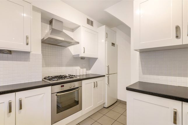 Maisonette to rent in St. Peter's Street, Islington, London