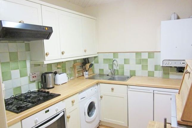 Flat 3F1, 2, Glen Street, Edinburgh photo 4