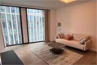 Flat to rent in Carnation Way, London