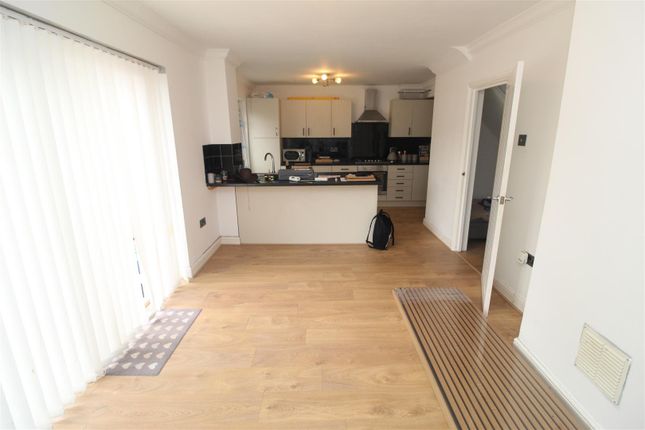 9, Morfa Crescent, Cardiff photo 4