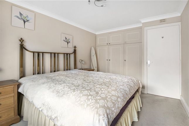 Flat for sale in Reedham Drive, Purley