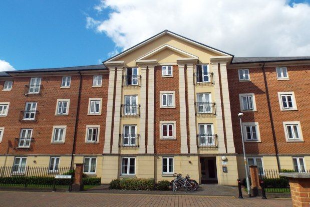 Thumbnail Flat to rent in Brunel Crescent, Swindon