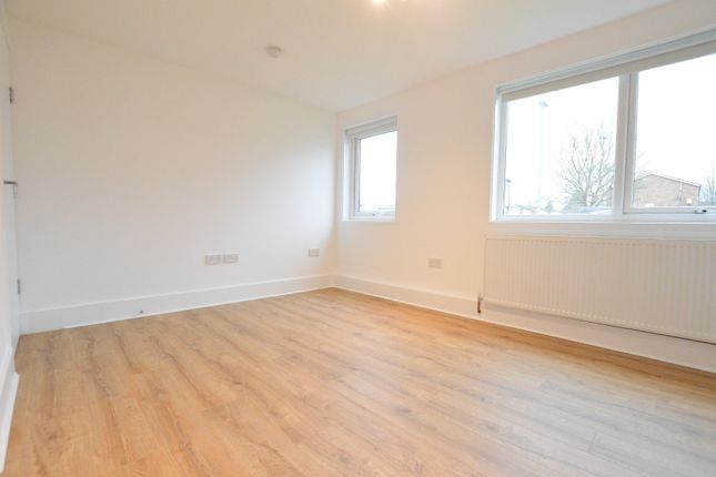 Flat to rent in Haig Close, St Albans