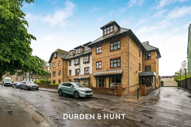 1-bed house on Flat 8, Westleigh Court, London, £187,500