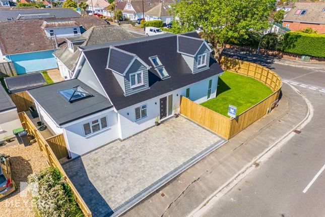 Detached house for sale in Lingwood Avenue, Christchurch