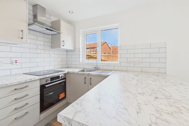 11 Field Way, Aylesbury photo 2