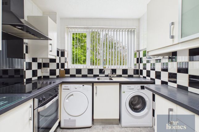 9 St Donats Court, Laleston Close, Cardiff photo 2