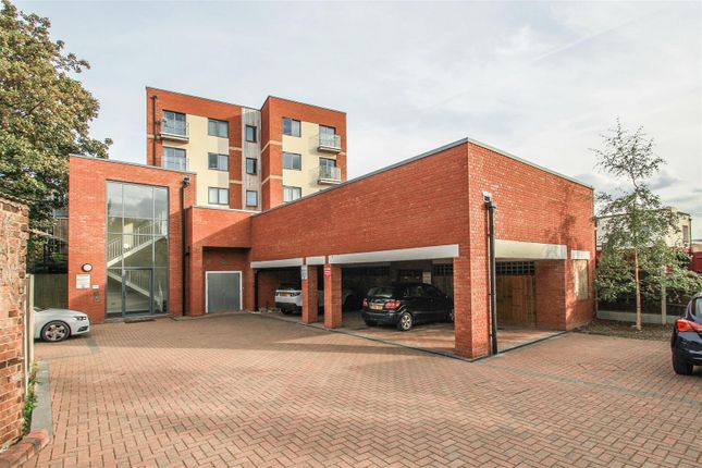 Thumbnail Flat for sale in Courtway House, Hamlet Court Road, Westcliff-On-Sea