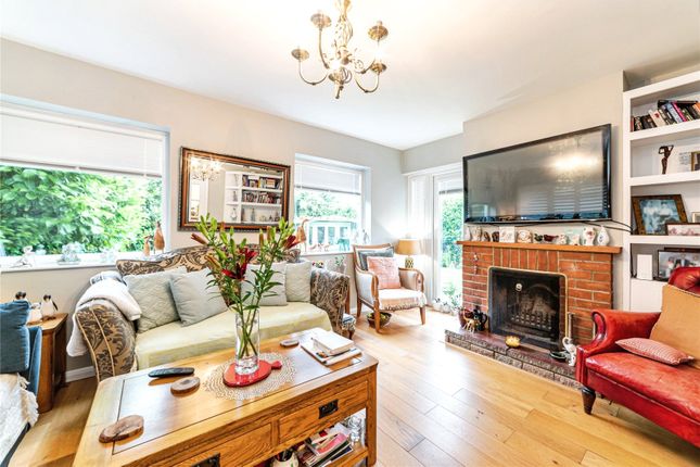 36, Whitehill Close, Surrey photo 4