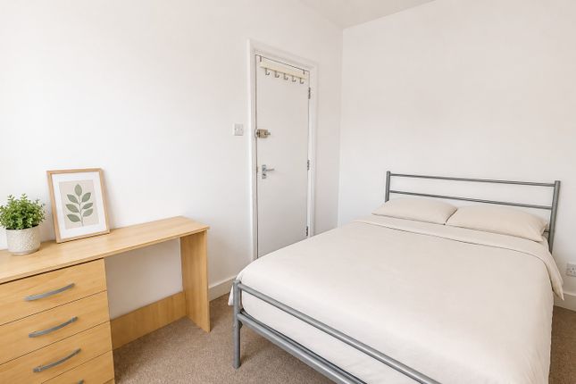 41, St Mary Magdalene Road, Brighton photo 3