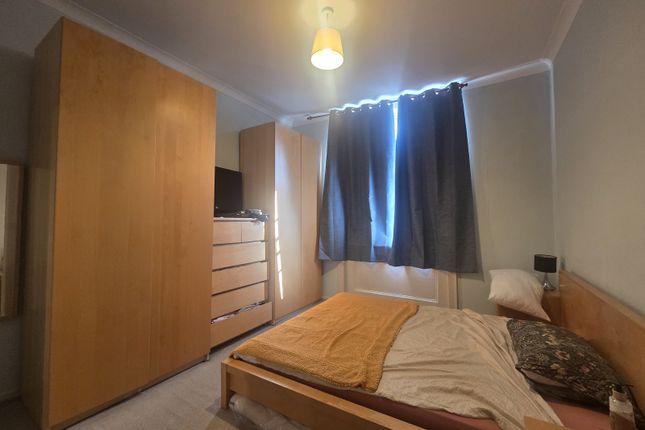 217 Gloucester Terrace, London photo 3