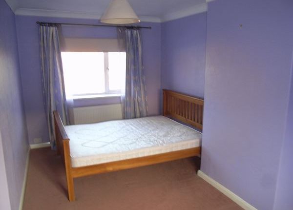 3, Malin Road, Dewsbury photo 4