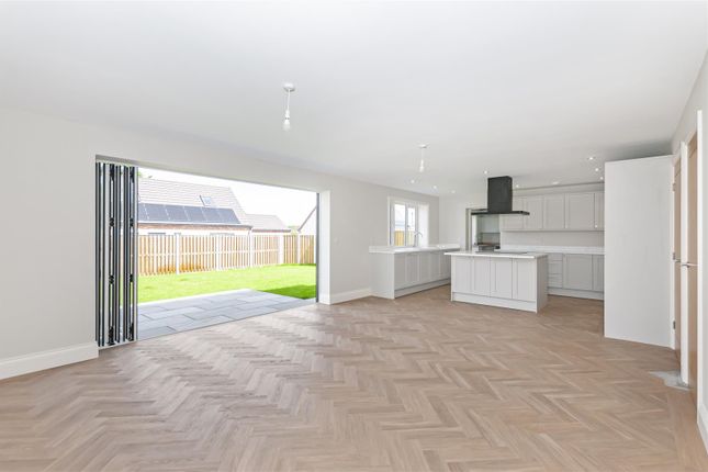15, School Road, Hemingbrough photo 4