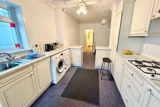 Pembrey House, Varteg Road, Pontypool photo 3