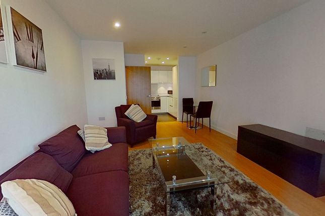 Flat for sale in Rossetti Apartments, Saffron Central Square, Croydon