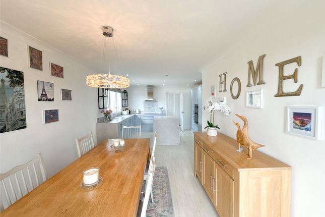Kitchen Dining Area
