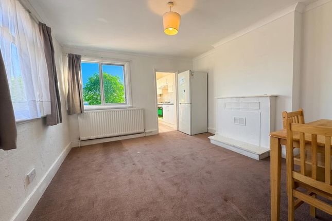 35a, Village Way, Neasden photo 2