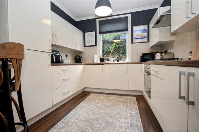 1, Holly Street, Wakefield photo 2