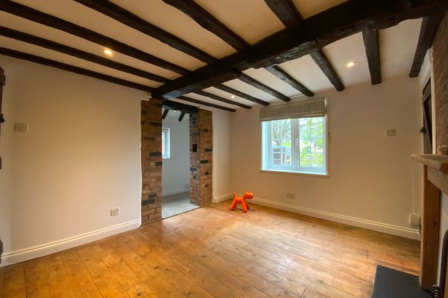 Thumbnail Cottage to rent in New Road, High Wycombe