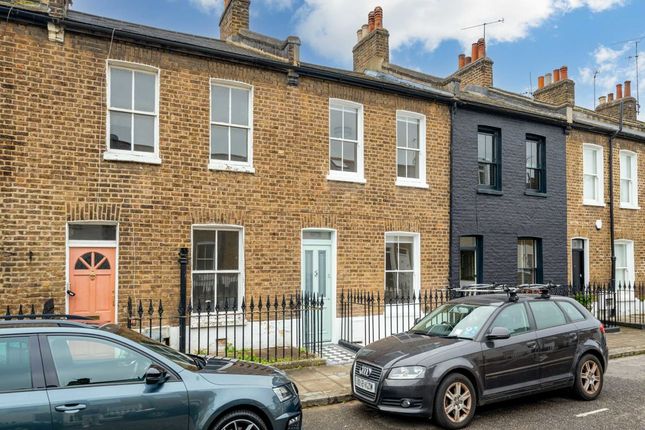 Thumbnail Terraced house for sale in Snarsgate Street, London