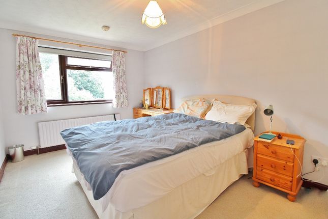 38, Vicarage Lane, Stubbington photo 4